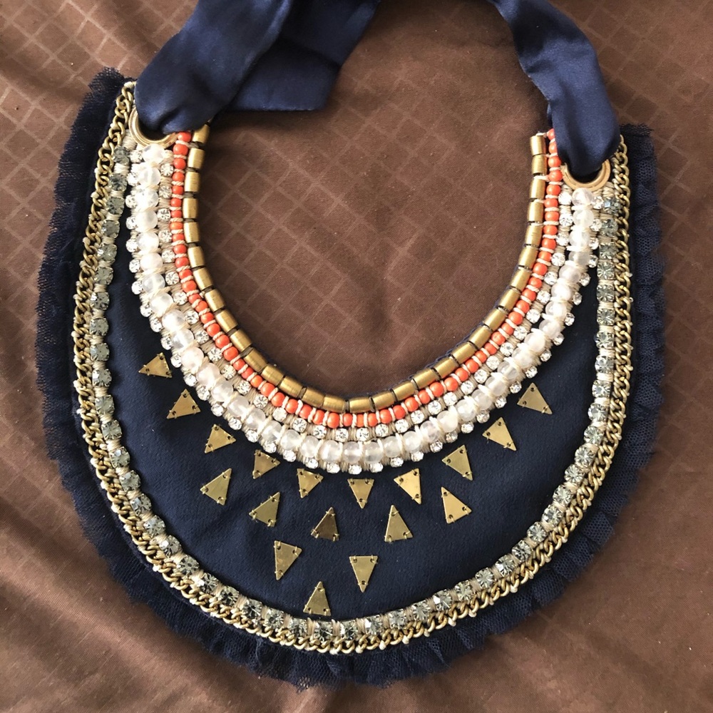 Stella & DotBlue Bib necklace